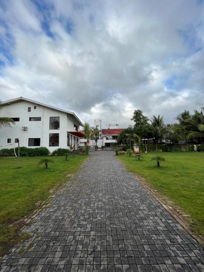 The Green Estate Resort ナーシク エクステリア 写真